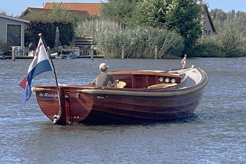 Vial Vlet 850, Watersport en Boten, Binnenboordmotor, Antifouling, 1 cm, Diesel