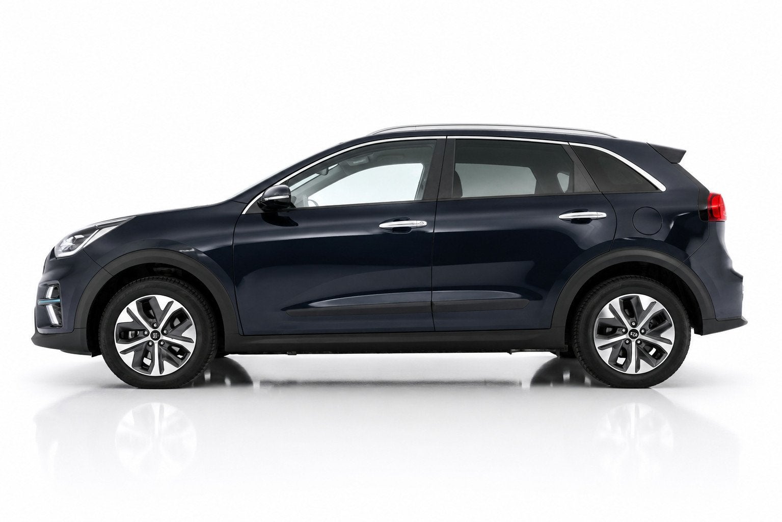 Kia E-Niro DynamicPlusLine 64 kWh SOH 99.6% | STOELVERWARMIN, Automatische klimaatregeling, Gebruikt, Zwart, 1712 kg