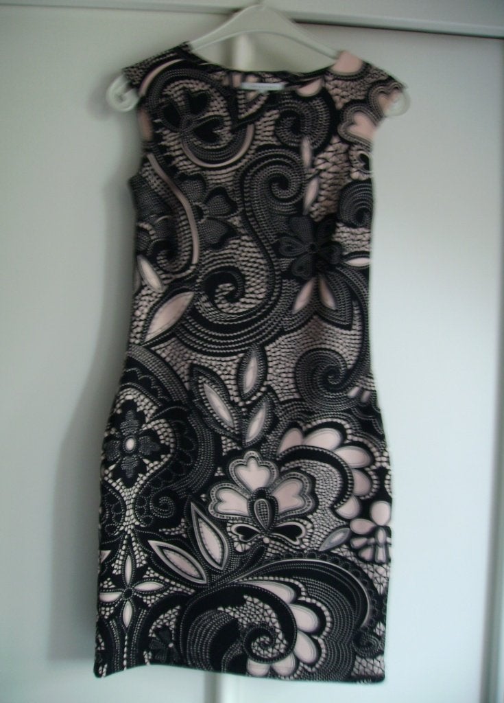 jurk Lola Liza , maat 36 , zwart/roze, Kleding | Dames, Jurken, Zwart, Ophalen of Verzenden, Zo goed als nieuw, Maat 36 (S)