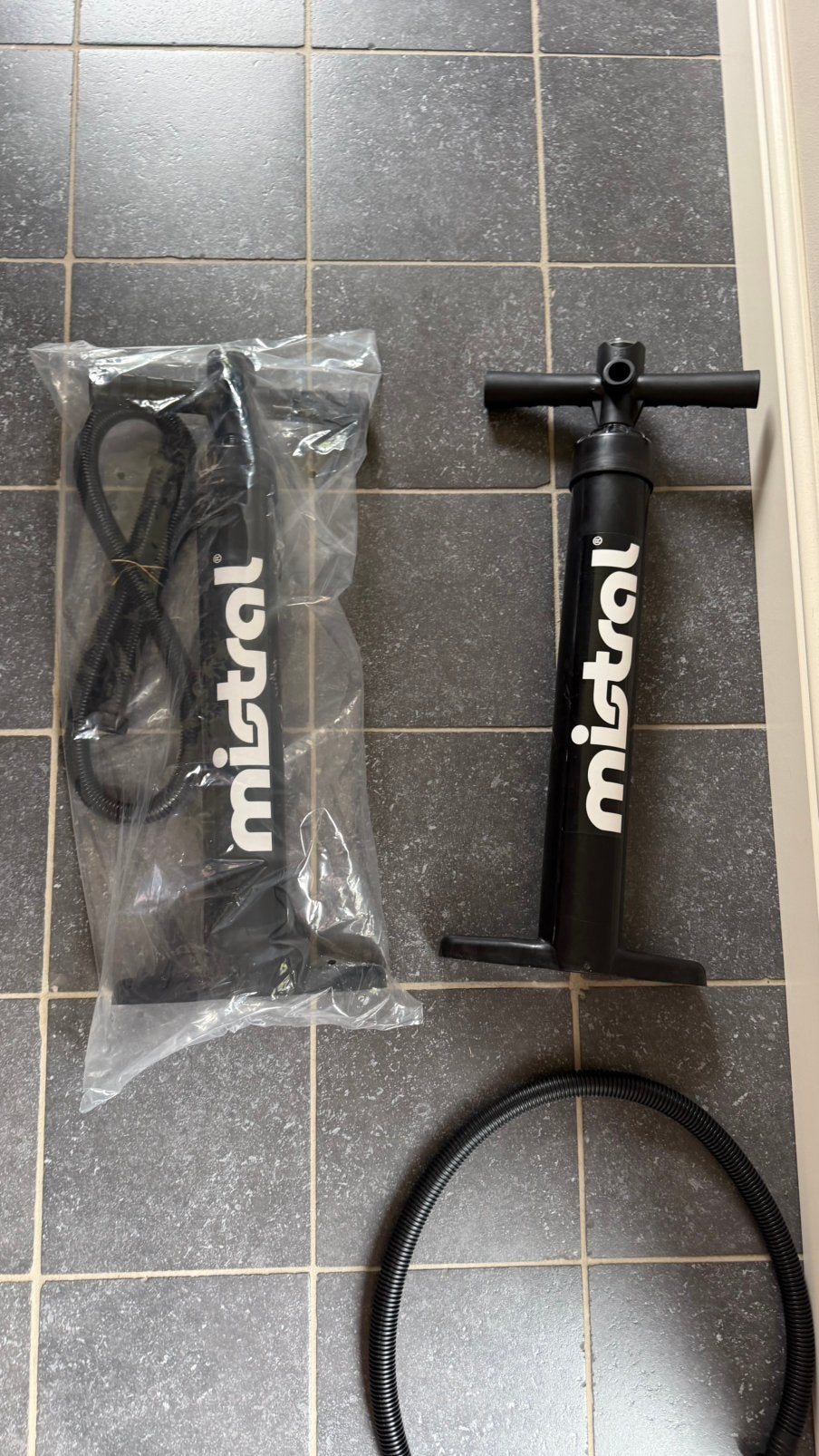 1x Mistral Hogedruk SUP-pomp | NIEUW | In verpakking, Watersport en Boten, Ophalen of Verzenden, Nieuw, SUP-accessoire