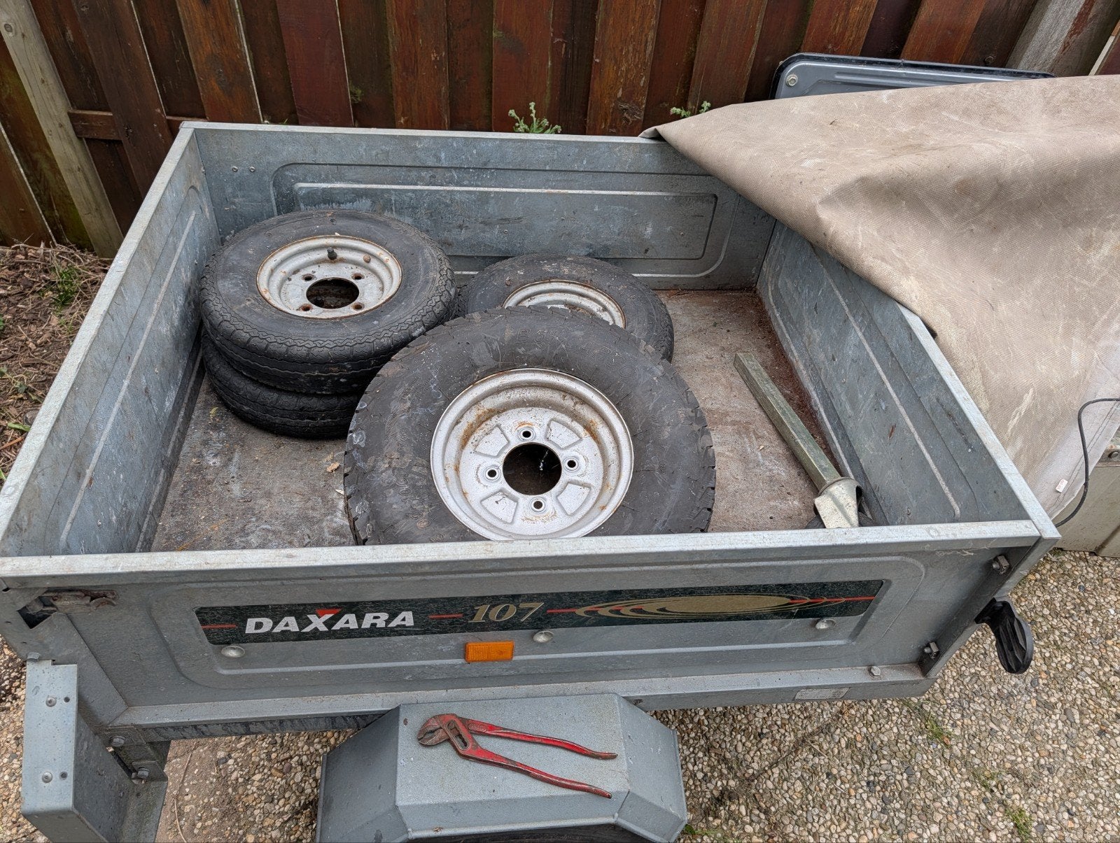 Daxara 107 aanhanger met extra wielen, Ophalen, Gebruikt