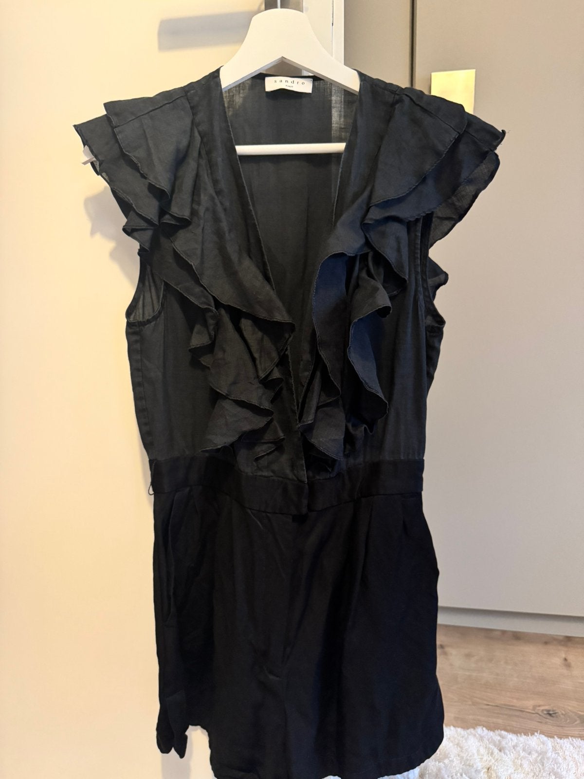 Sandro playsuit S met ruffles, Ophalen of Verzenden, Zo goed als nieuw, Maat 36 (S), Zwart