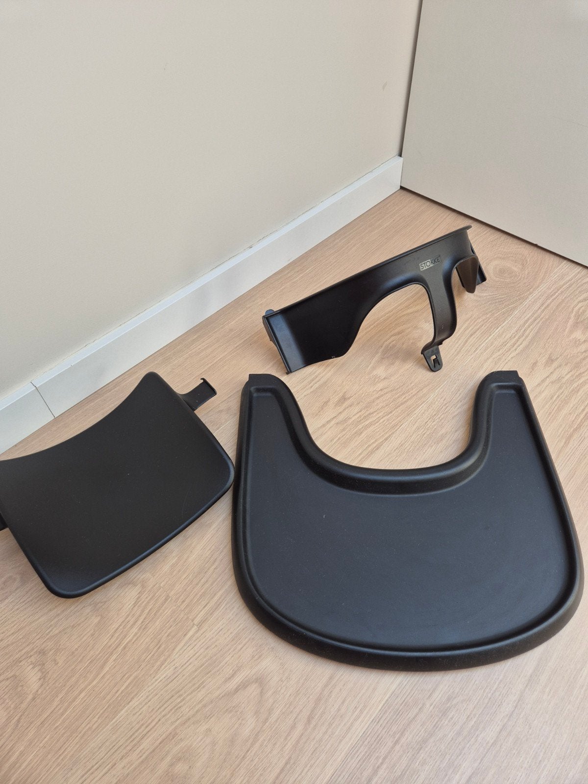 Stokke Tripp Trapp Baby Set + Tray zwart, Kinderen en Baby's, Kinderstoelen, Ophalen, Gebruikt, Meegroeistoel, Afneembaar eetblad