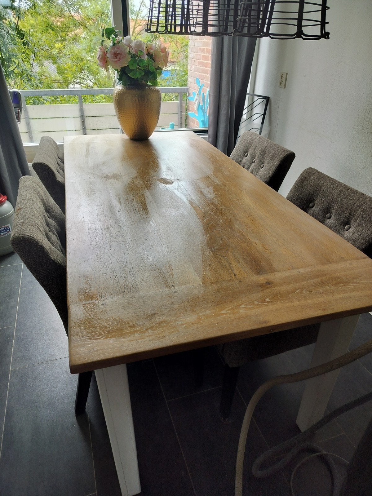 Robuuste eettafel van eikenhout met witte poten, Ophalen, Gebruikt, 50 tot 100 cm, Modern Landelijk