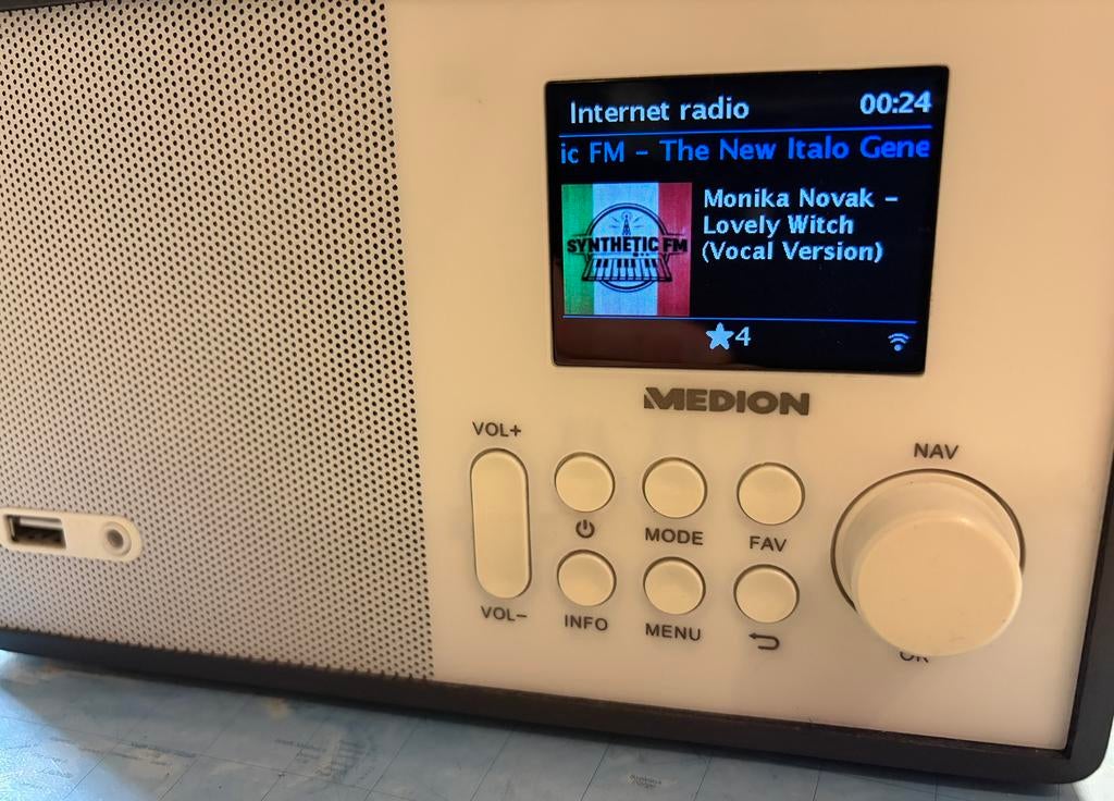 Medion internet radio/ netwerkspeler/ usb, Ophalen of Verzenden, Zo goed als nieuw