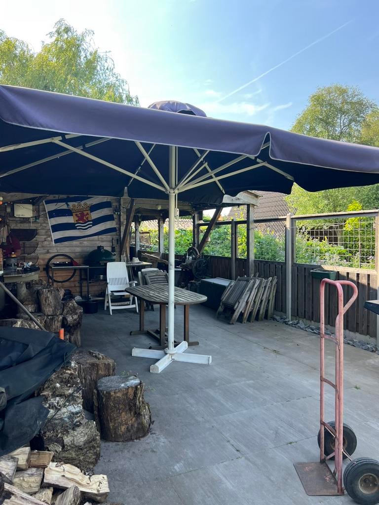 Horeca parasol 4 x 4 Meter  zie foto’s, Tuin en Terras, Parasols, Ophalen, Gebruikt, Waterdicht, Stokparasol