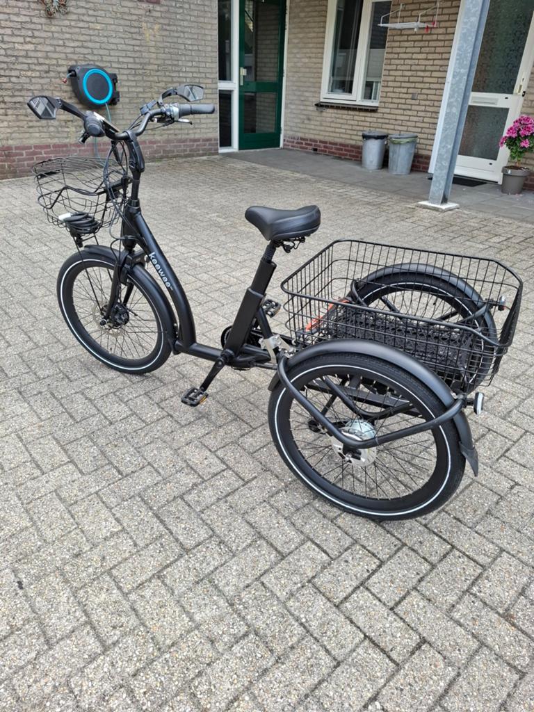 Nieuwe driewielfiets. KeeWee, Ophalen, Zo goed als nieuw
