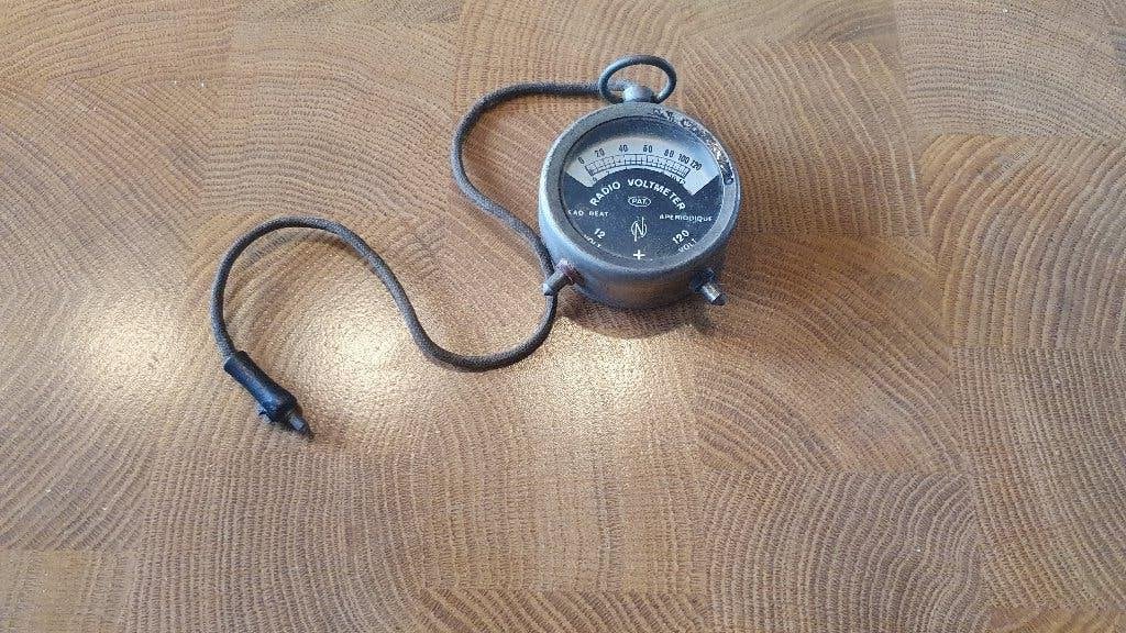 Voltmeter jaren 50, Auto diversen, Ophalen of Verzenden, Gebruikt