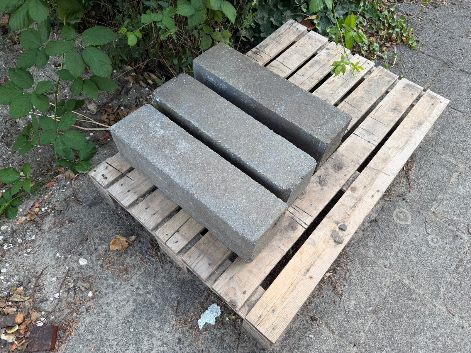 Stapelblokken 60x60x15, gratis ophalen, Ophalen, Gebruikt, Overige typen, Minder dan 5 m²