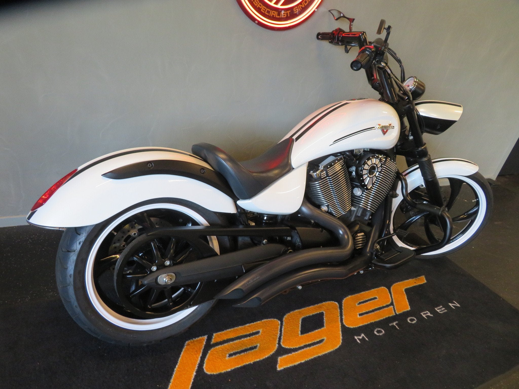 Victory VEGAS 8 BAL TOPSTAAT! SHORT CUTS (bj 2010), Chopper, VICTORY, Gebruikt, Bedrijf