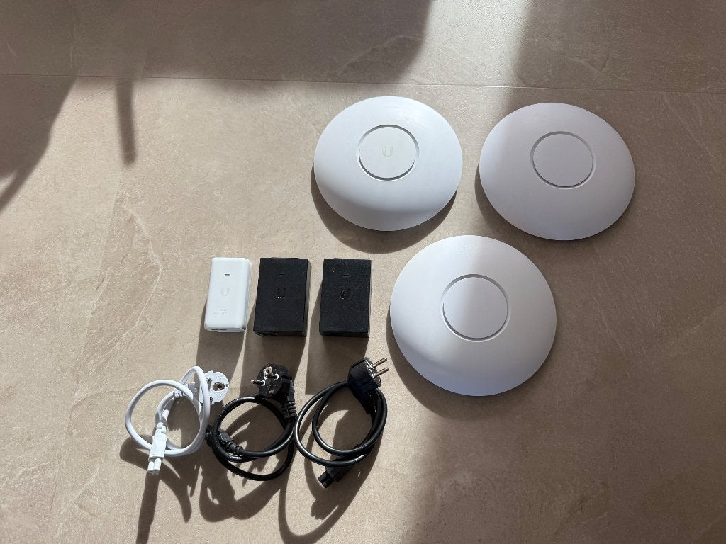 Unify AP AC Pro 3 stuks, Computers en Software, Accesspoints, Ophalen of Verzenden, Gebruikt, Ubiquiti Unifi