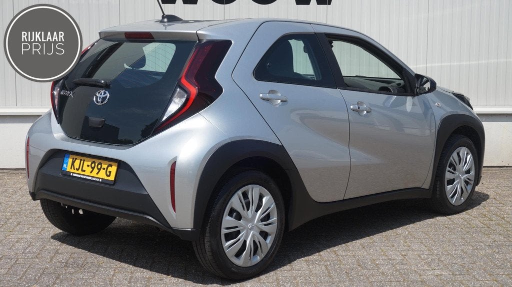 Toyota Aygo X 1.0 VVT-i MT Play Apple Carplay/Android Auto |, Auto's, 12 maanden, Stof, Gebruikt, Euro 6