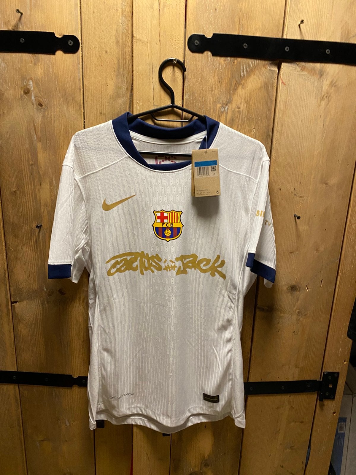 Barcelona speciaal shirt, Ophalen of Verzenden, Zo goed als nieuw, Buitenlandse clubs, Shirt