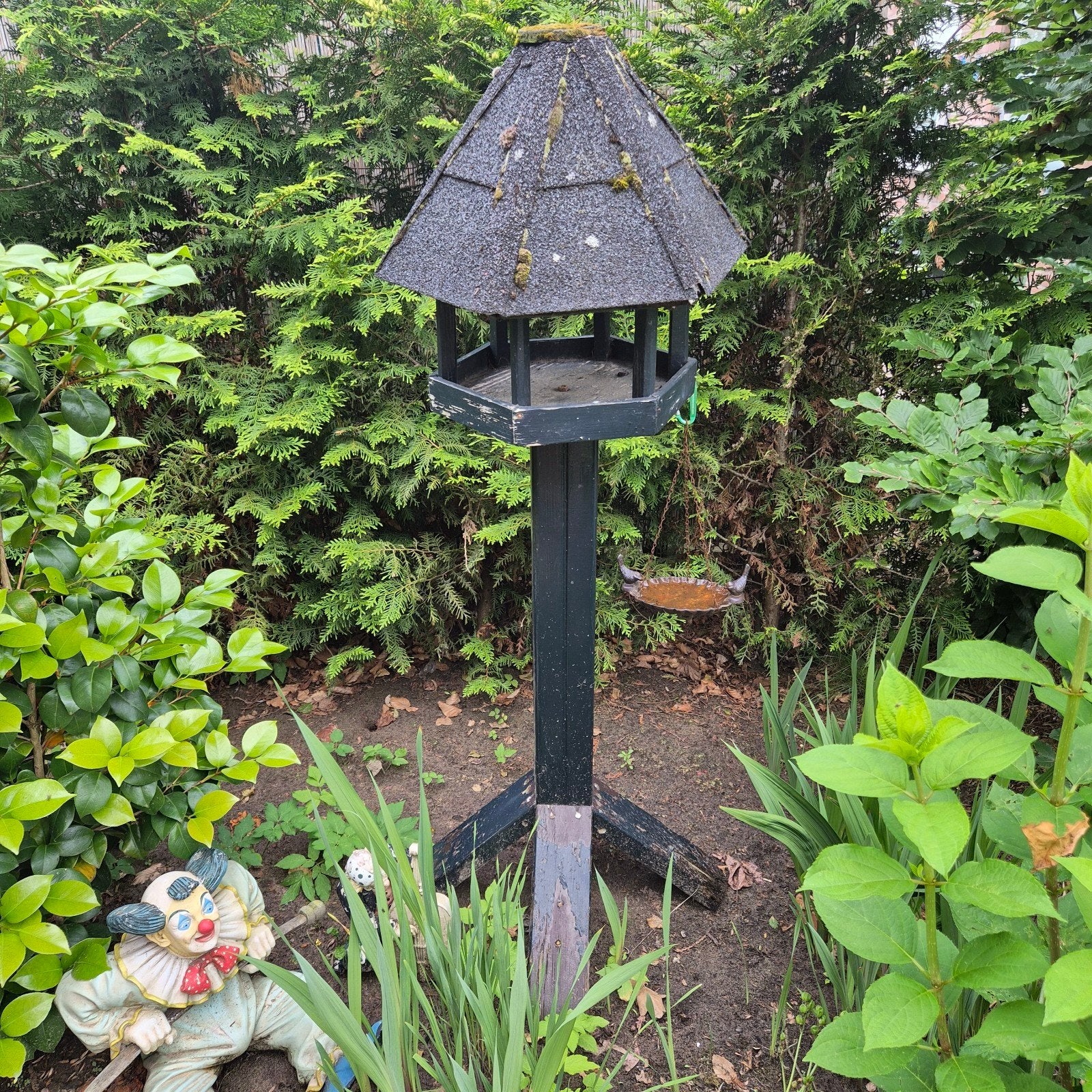 Vogelhuisje op voet met drinkbakje (145 cm), Tuin en Terras, Vogelhuisjes en Vogelbaden, Ophalen of Verzenden, Gebruikt