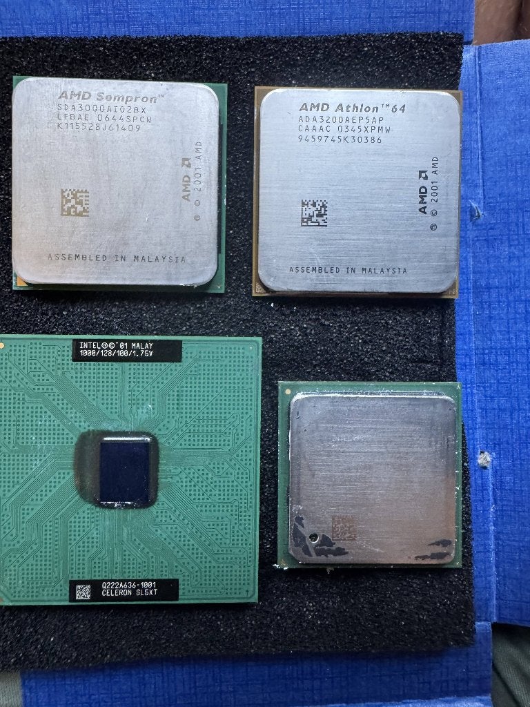 CPU bundel — vintage processoren (Intel / AMD), Computers en Software, Processors, Ophalen of Verzenden, Gebruikt, Minder dan 2 Ghz