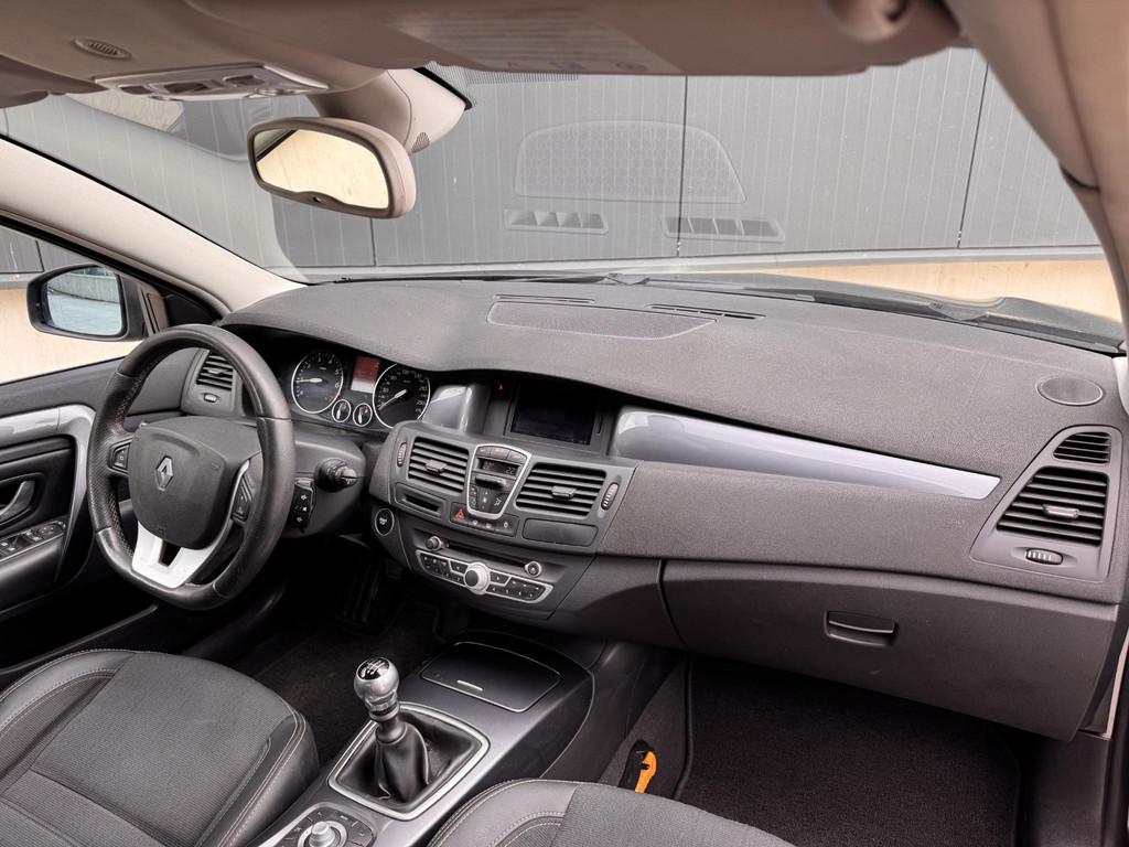 Renault Laguna Estate 2.0 16V GT / 4Control / Trekhaak / Xen, Auto's, Voorwielaandrijving, Gebruikt, 4 cilinders, Leder en Stof