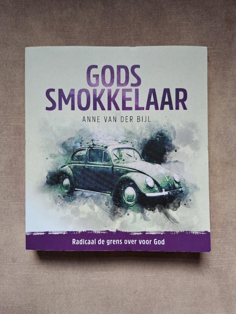 Gods smokkelaar Anne van der Bijl, Ophalen of Verzenden, Gelezen, Christendom | Protestants