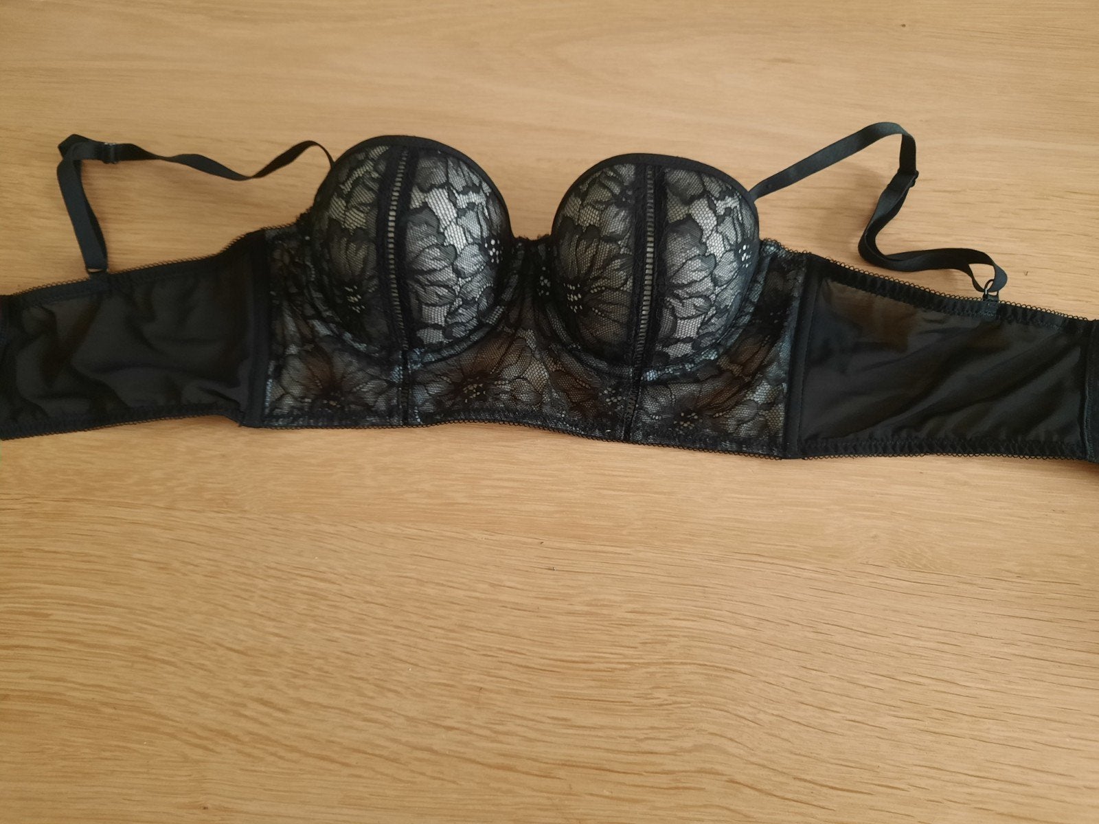 Zwarte kanten bustier 80B € 7,50, Onbekend, Ophalen of Verzenden, Zwart, BH