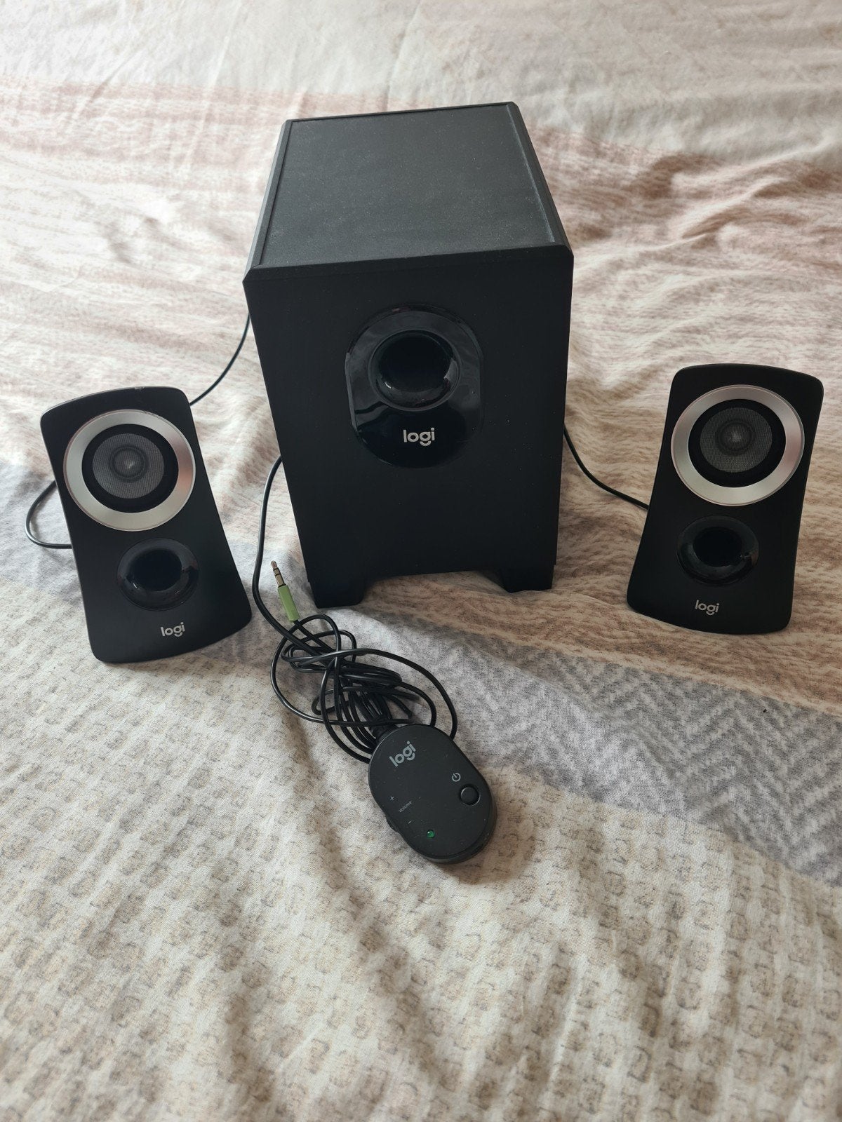 Logitech Z313 2.1 Luidsprekersysteem met Subwoofer, Computers en Software, Pc speakers, Ophalen, Gebruikt, Audiokanaal 2.1, Logitech