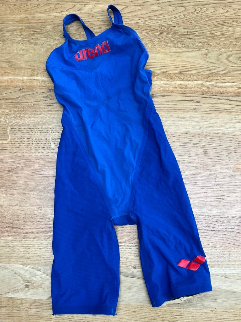 Wedstrijd badpakken Arena en speedo  te koop, Ophalen, Zo goed als nieuw, Meisje, Badpak