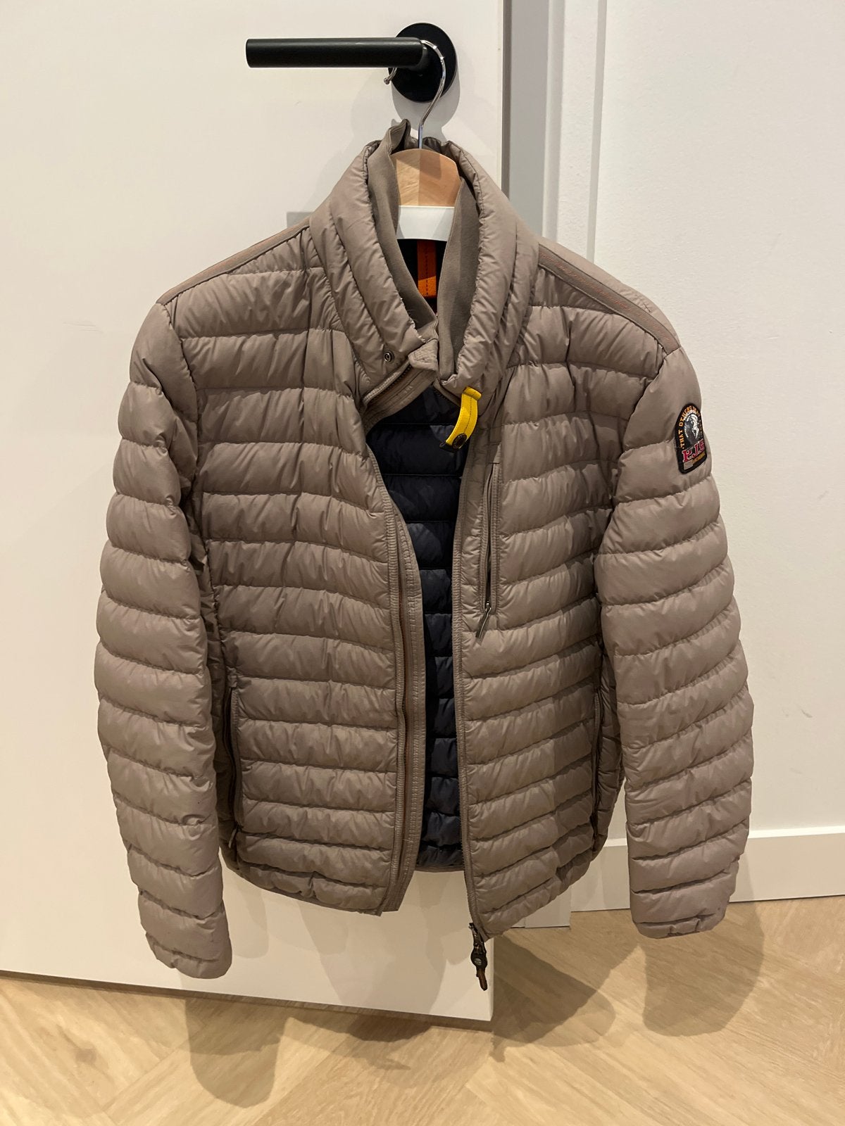 Parajumpers Super Lightweight donsjas - Maat L, Ophalen of Verzenden, Gedragen, Maat 52/54 (L), Beige