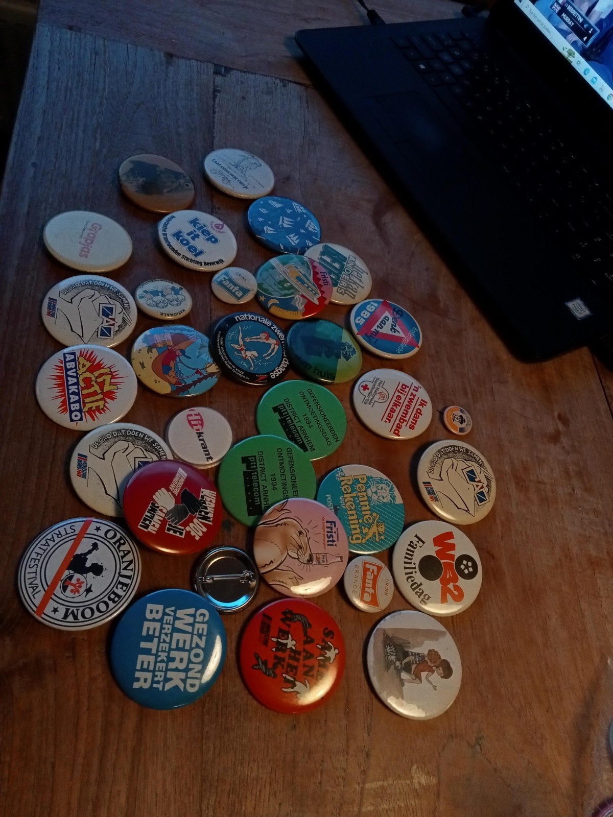 Vintage buttons - Diverse verzameling speldjes, Ophalen of Verzenden, Gebruikt