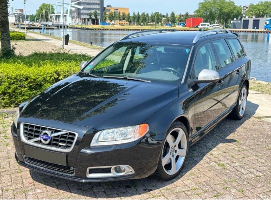 Volvo V70 2.0 T AUT R-Design 2011 Zwart, 1800 kg, Zwart, 4 cilinders, Zwart