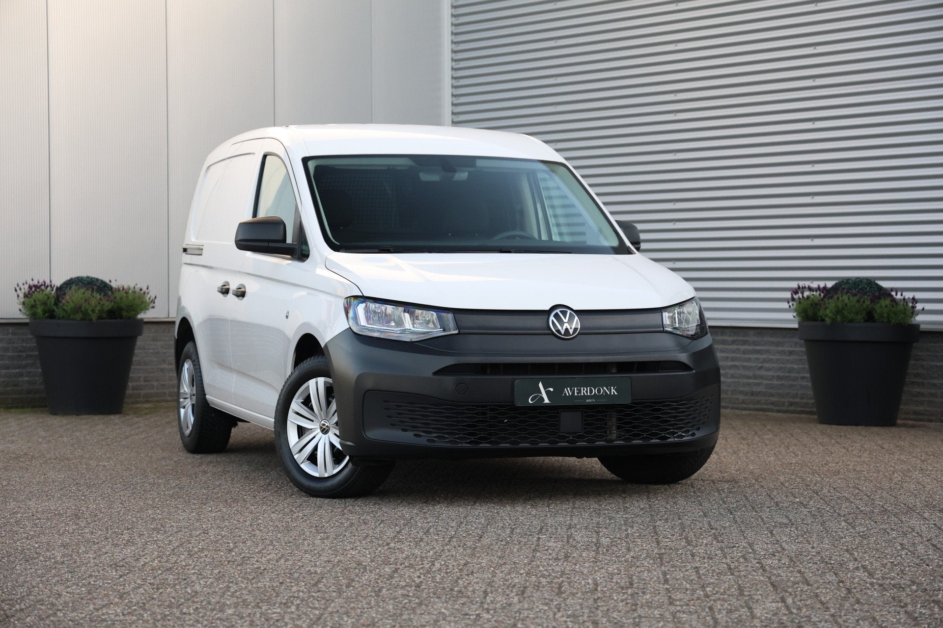 Volkswagen Caddy Cargo 1.5 TSI Benzine Navi|PDC|Dealerondh, Voorwielaandrijving, Dealer onderhouden, Stof, 4 cilinders