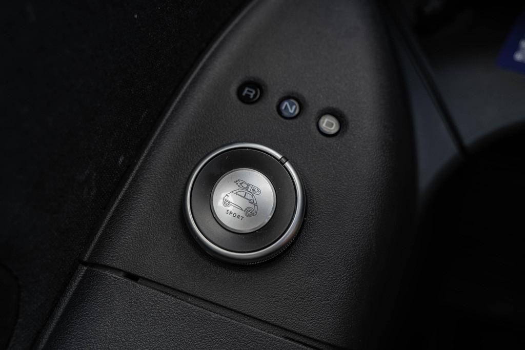 Microlino L7 Paris Mint 12,5 kWh | Schuifdak | 177km Rijbere, Auto's, 177 km, Achterwielaandrijving, Gebruikt, Zwart