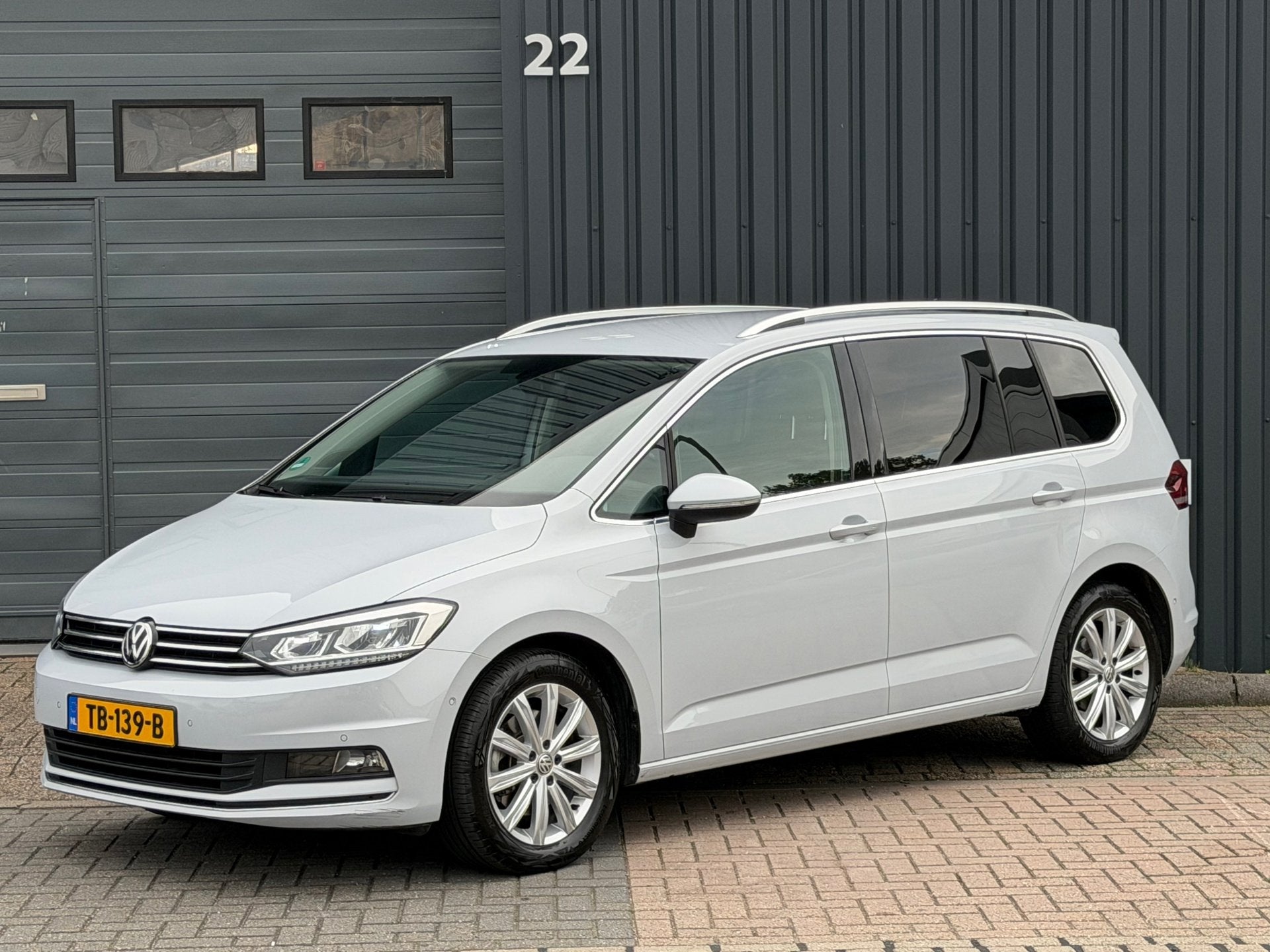 Volkswagen Touran 1.4 TSI Highline Edition R|Cam|Navi|Trekha, Auto's, Dealer onderhouden, Gebruikt, Euro 6, 4 cilinders