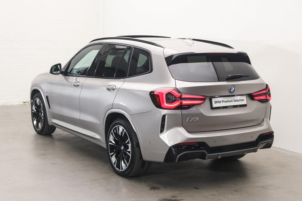 BMW iX3 High Executive / Trekhaak / Sportstoelen / Comfort A, Auto's, BMW, Achterwielaandrijving, Gebruikt, 750 kg, 2155 kg