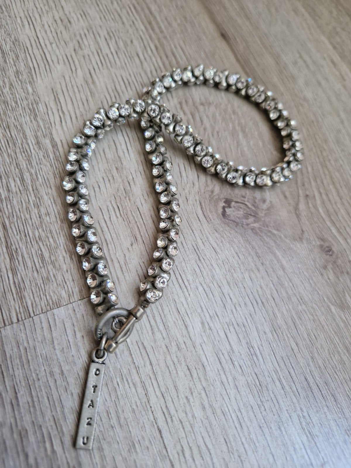 Otazu ketting met label en Swarovski kristallen, Verzenden, Zo goed als nieuw, Zilver, Overige materialen