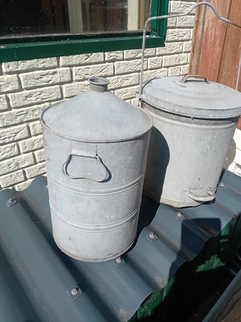 Zinken vaten, tonnen, tijl, vuilnisemmer, Ophalen