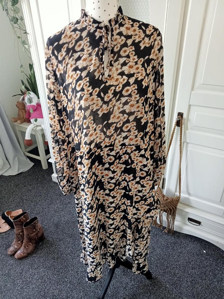 Sisters Point " Jurk maat M/L ", Kleding | Dames, Jumpsuits, Zo goed als nieuw, Maat 38/40 (M), Zwart, Ophalen of Verzenden