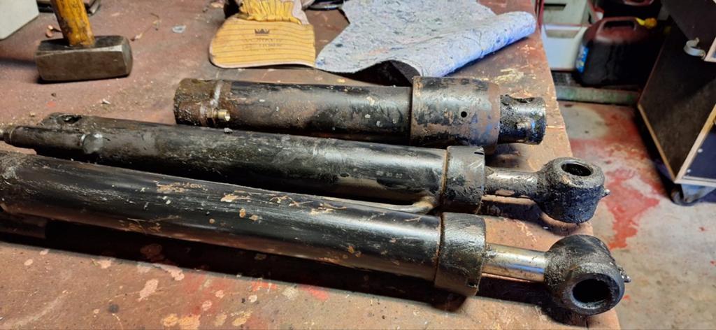 Hydraulische cilinders, Ophalen of Verzenden, Gebruikt