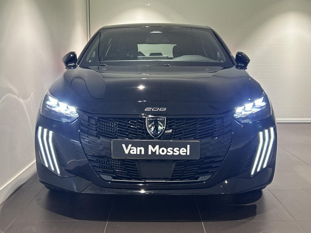 Peugeot 208 1.2 Hybrid 145 e-DCS6 GT | CAMERA | 3D-COCKPIT |, 1203 kg, Euro 6, 1199 cc, Zwart