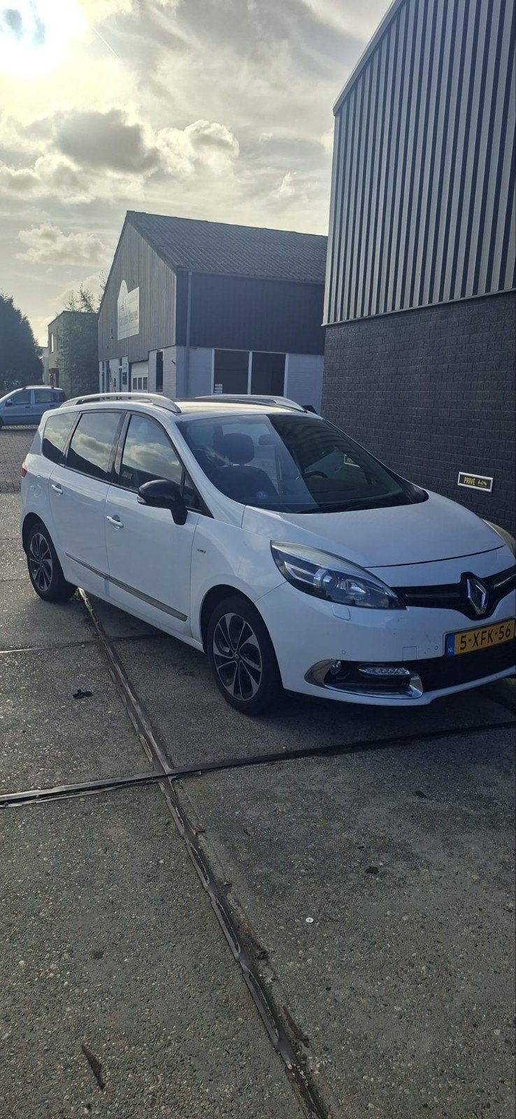 Renault Grand Scenic 1.2 TCE 97KW 7P 2014 Wit, Auto's, Voorwielaandrijving, 4 cilinders, Origineel Nederlands, 75 €/maand