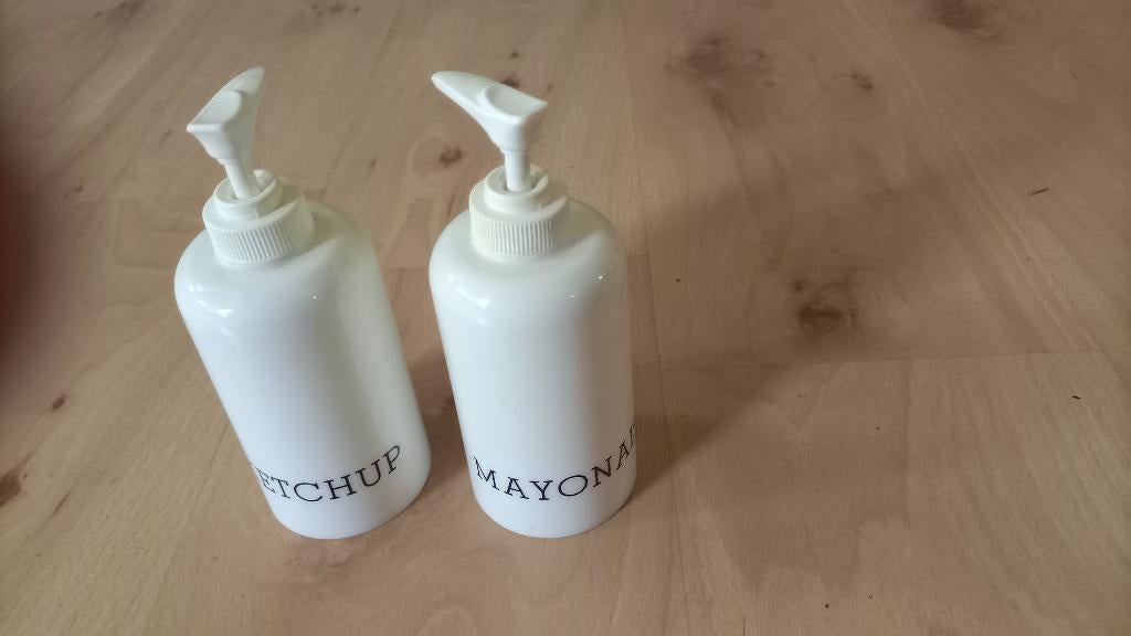 Mayonaise en ketchup tafelpomp, Ophalen