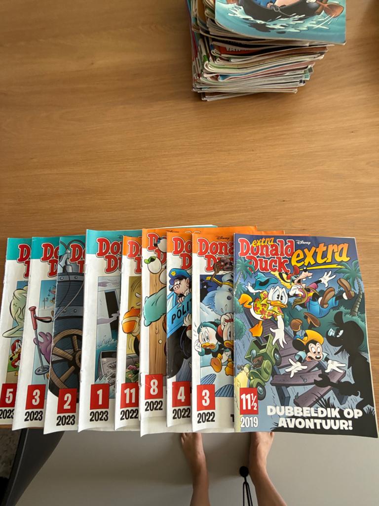 Donald Duck Extra en Donald Duck stripboeken, Meerdere stripboeken, Ophalen of Verzenden, Gelezen