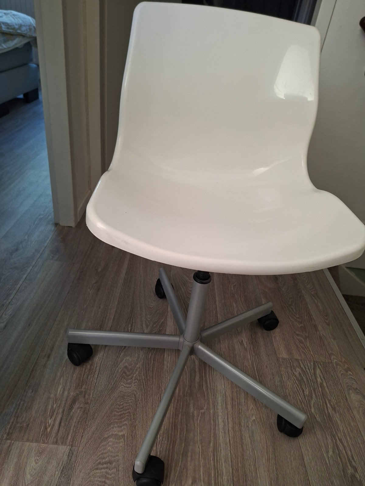 witte IKEA Snille bureaustoel/draaistoel (in goede staat), Ophalen, Wit