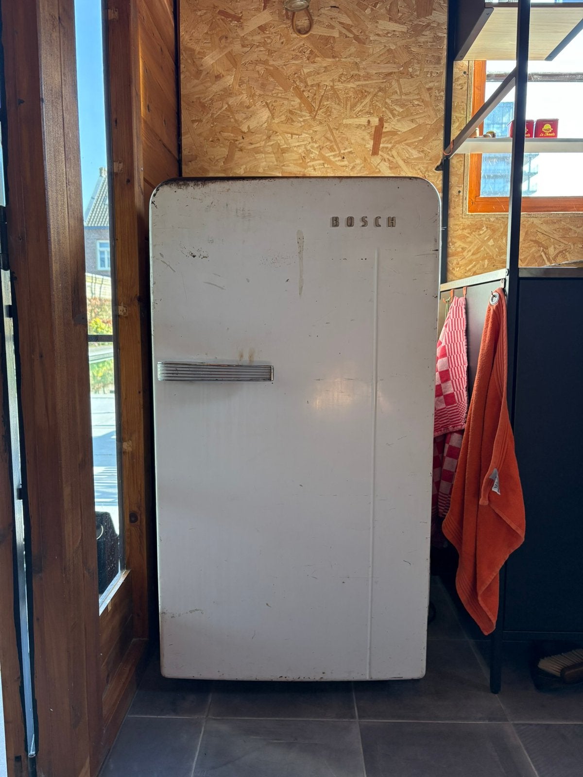 Vintage Bosch koelkast, Gebruikt, 100 tot 150 liter, 45 tot 60 cm, Met vriesvak