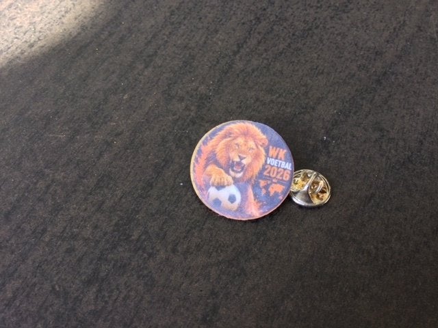 oranje   speldje  € 3,90, Verzenden, Zo goed als nieuw, Overige onderwerpen, Speldje of Pin