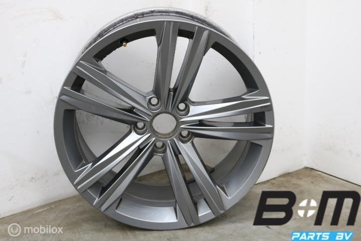 1 losse 18 inch lichtmetalen velg VW Arteon 3G8601025N, Auto-onderdelen, Banden en Velgen, Gebruikt, Velg(en)