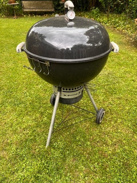 barbecue weber 57 cm, Tuin en Terras, Houtskoolbarbecues, Ophalen, Gebruikt, Weber