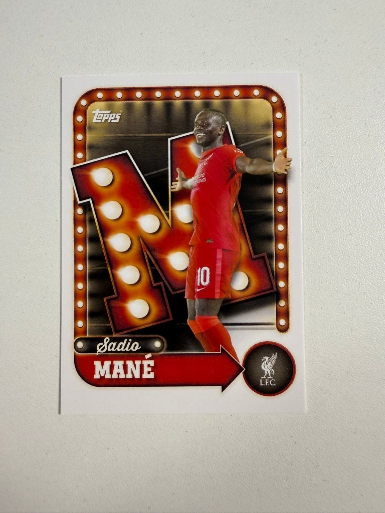 30 Sadio Mane Collectors Tin Liverpool 2025-26, Ophalen of Verzenden, Nieuw, Buitenlandse clubs, Poster, Plaatje of Sticker