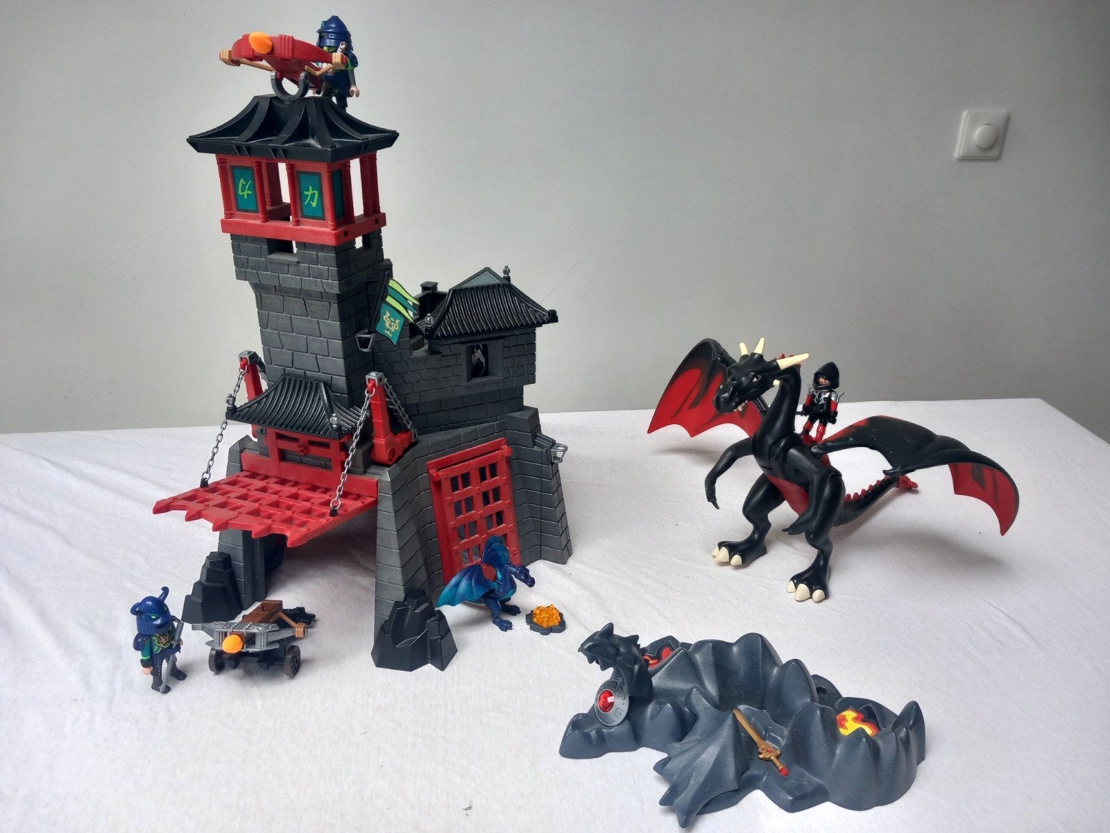 Playmobil Drakenburcht met draken en figuren, Kinderen en Baby's, Speelgoed | Playmobil, Gebruikt, Complete set, Ophalen of Verzenden