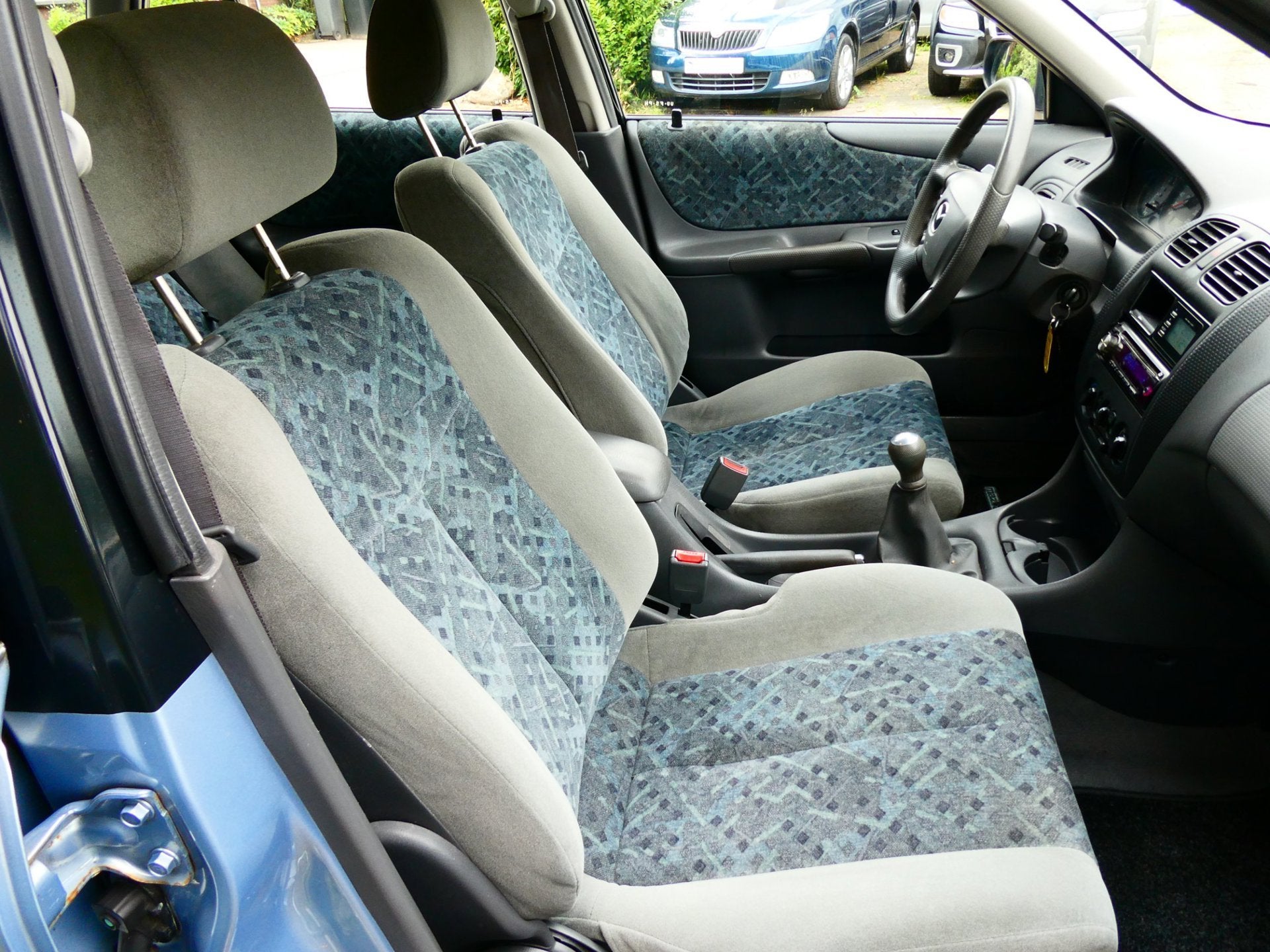 Mazda 323 Fastbreak 1.5i LS 5-drs 101.000km. NAP Youngtimer, Stof, 4 cilinders, 400 kg, Handgeschakeld