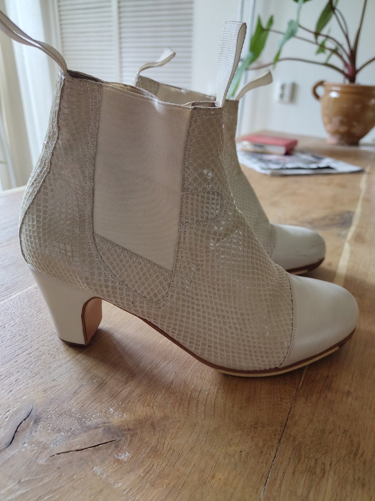 Don Flamenco Enkellaarzen - Maat 39,5, Beige, Lage of Enkellaarzen, Ophalen of Verzenden, Gedragen