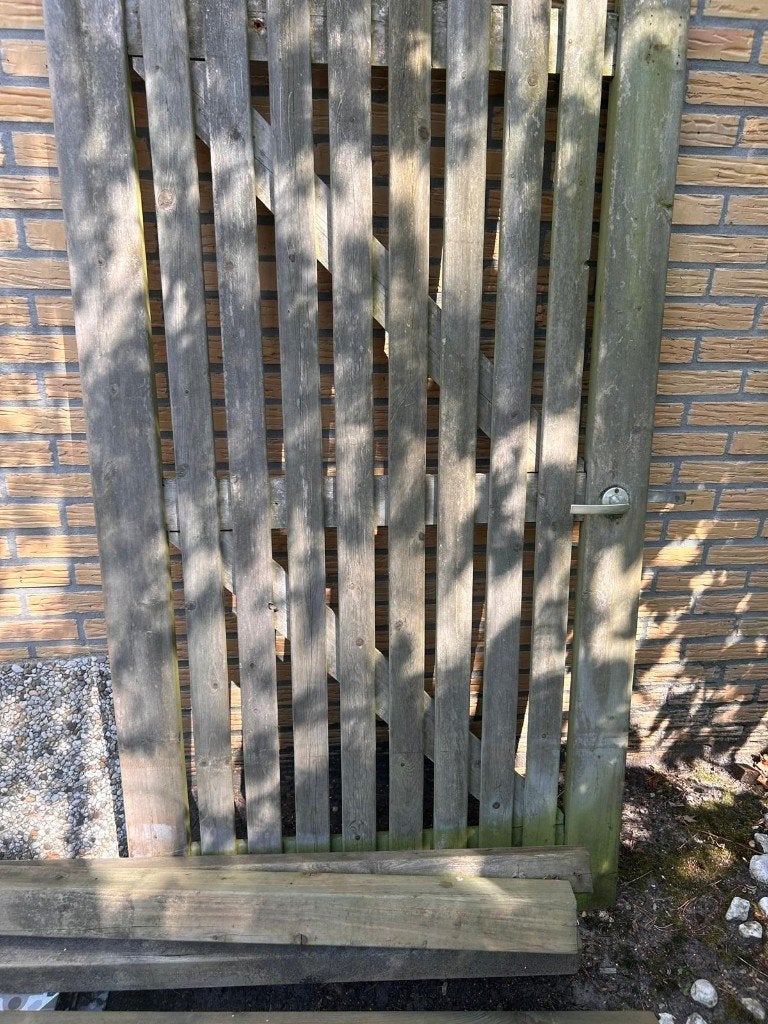 Houten poort met 4 steunbalken, Ophalen, Gebruikt, Draaipoort, 150 tot 200 cm