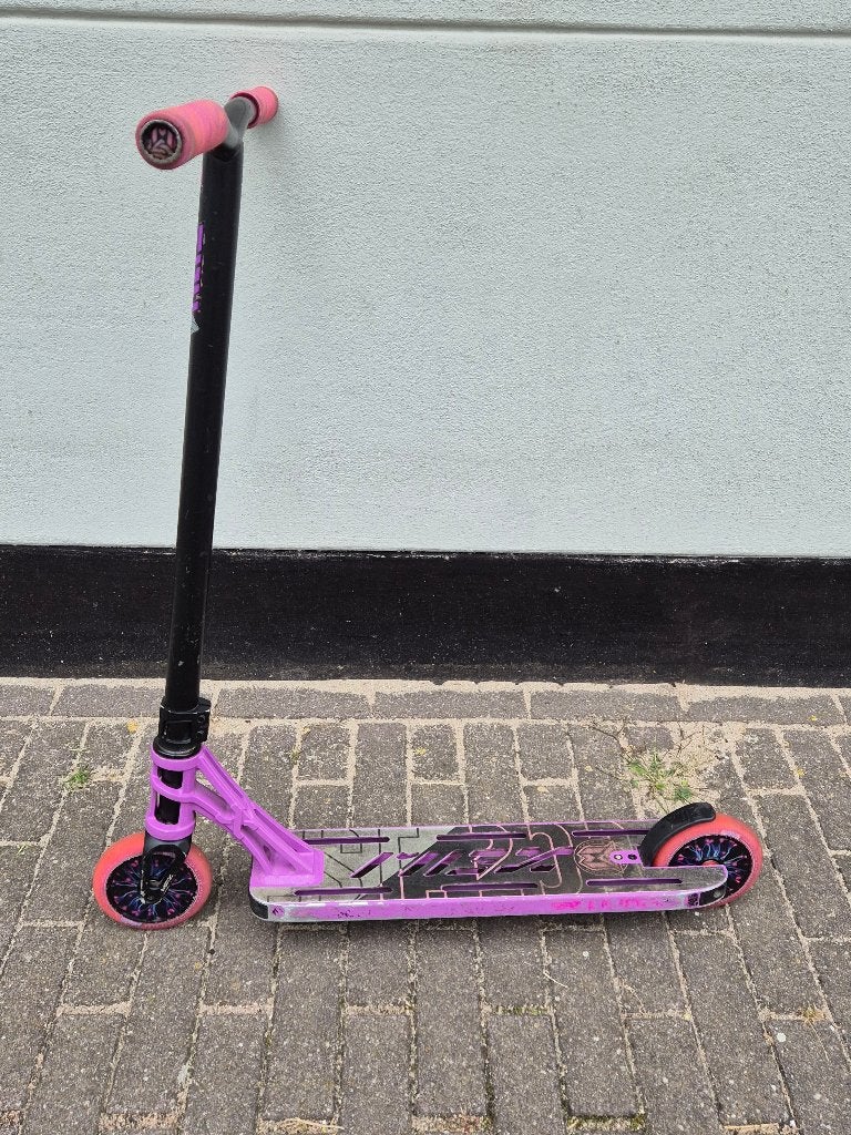 MGP MGX Pro stuntstep roze/paars, Ophalen, Gebruikt, Overige typen, MGP